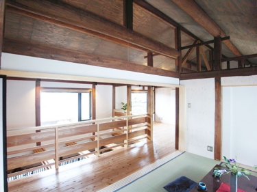 ２階和室・アフター（劇的ビフォーアフター・隣家で食事する家）