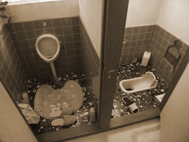 トイレ２・ビフォー