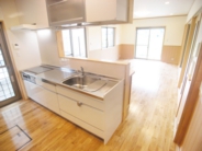 現代和風の家・キッチン