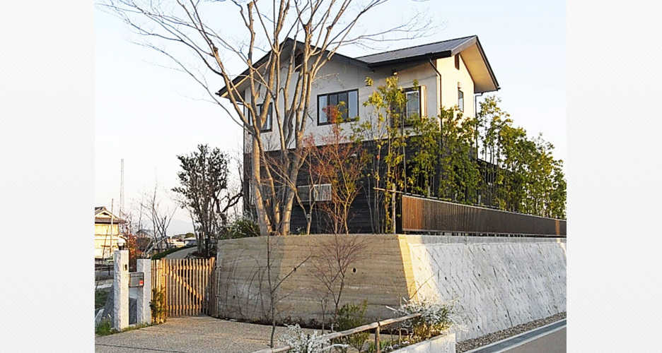 丘の上の別荘・外観