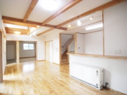 絆の家・リビング