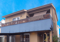 小さな図書館のある家